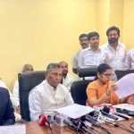 ಶೀಘ್ರದಲ್ಲೇ ಹೋಟೆಲ್ ಗಳಿಗೂ ಅಡಿಗೆ ಅನಿಲ ಪೂರೈಕೆ ಮಾಡುತ್ತೇವೆ  ಮುಂದಿನ  ವಾರದಲ್ಲಿ ಸಹಜ ಸ್ಥಿತಿಗೆ ಬರಲಿದೆ : ಆಹಾರ ಸಚಿವ ಮುನಿಯಪ್ಪ‌