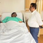 ವಿತರಕರ ಸಂಘದ ಅಧ್ಯಕ್ಷ ಶಂಭುಲಿಂಗ ಅವರಿಗೆ 5ಲಕ್ಷ ರೂ ನೆರವು ನೀಡಿದ ಸಿಎಂ ಸಿದ್ದರಾಮಯ್ಯ 