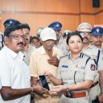 ಪೊಲೀಸರ ಭರ್ಜರಿ ಕಾರ್ಯಾಚರಣೆ: ವಶಪಡಿಸಿಕೊಂಡ 220 ಮೊಬೈಲ್ ವಾರಸುದಾರರಿಗೆ ಹಸ್ತಾಂತರ