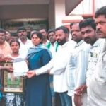 ಕೆಲ ಬಲಾಢ್ಯರು ಒತ್ತುವರಿ  ಮಾಡಿಕೊಂಡಿರುವ ಗೋಮಾಳ ಜಾಗವನ್ನು ದನಕರುಗಳು ಮೇಯಲು ಬಿಡ್ಬೇಕು ಎಂದು ಪ್ರತಿಭಟನೆ 