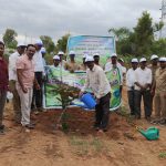 ವಿಶ್ವ ಪರಿಸರ ದಿನಾಚರಣೆ :  ಶಿವನಹಳ್ಳಿ ಸ್ಮಶಾನದಲ್ಲಿ ಸಸಿ ನೆಡುವ ಕಾರ್ಯಕ್ರಮಕ್ಕೆ ಚಾಲನೆ