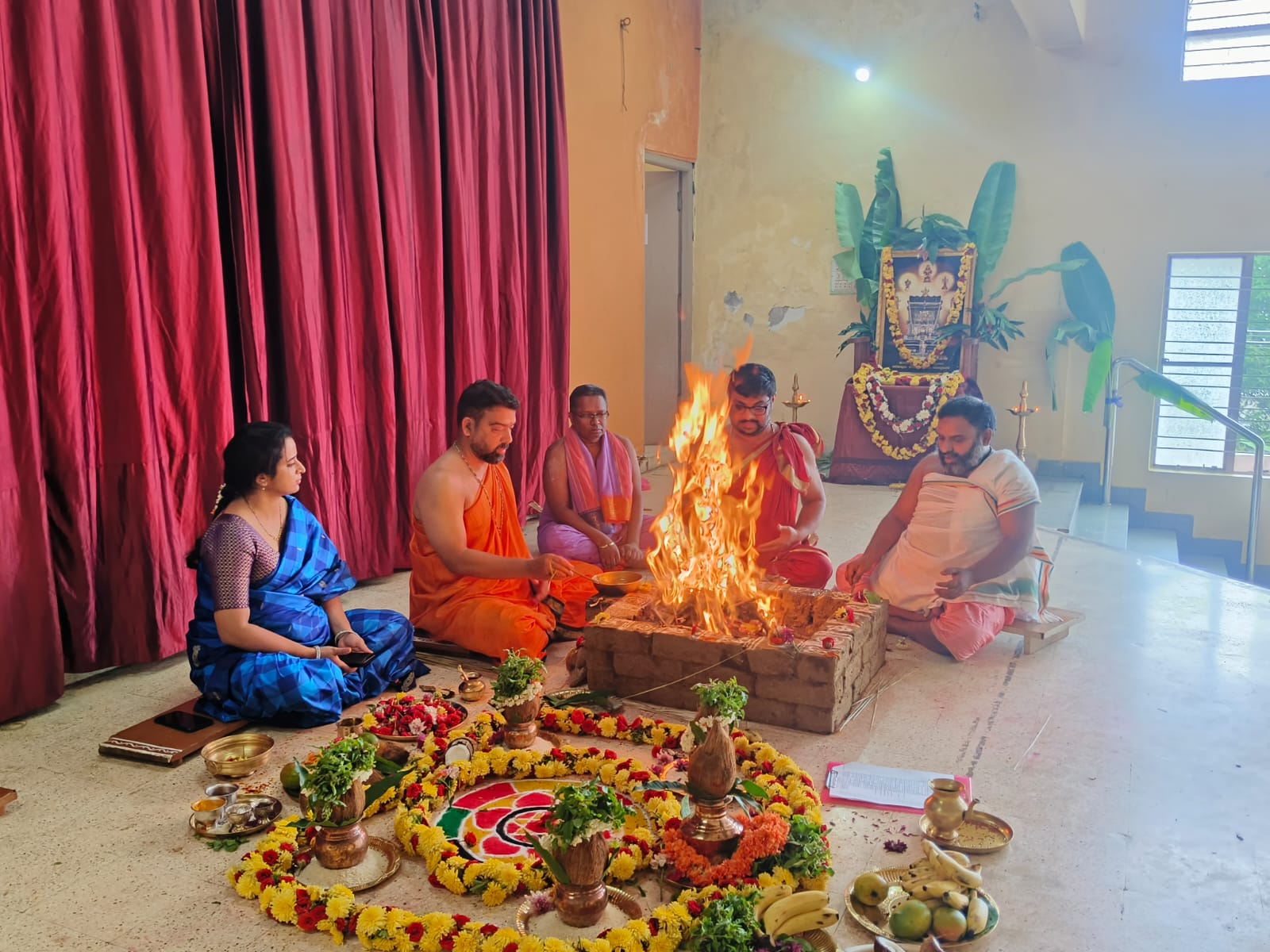 ರಾಯರ ಮಠದಲ್ಲಿ ಲೋಕ ಕಲ್ಯಾಣಕ್ಕಾಗಿ ಶ್ರೀ ರಾಘವೇಂದ್ರ ಸ್ವಾಮಿಗಳ ಅಷ್ಟಾಕ್ಷರ ಹೋಮ