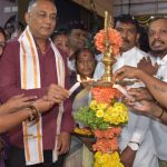 ಅಕ್ಕಿಪೇಟೆ ಮುಖ್ಯರಸ್ತೆಯ ನೂತನ ಕಾಂಕ್ರೀಟ್ ರಸ್ತೆ ಉದ್ಘಾಟನೆ: ಅಭಿವೃದ್ಧಿ ಕಾಮಗಾರಿಗಳಿಗೆ ದಿನೇಶ್ ಗುಂಡೂರಾವ್ ಚಾಲನೆ