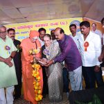 ಶಿಕ್ಷಕರು, ವೈದ್ಯರು ಎಂದು ನಿವೃತ್ತರಾಗುವುದಿಲ್ಲ, ವಿದ್ಯೆ ಎಂಬುದು ಬದುಕಿನ ಉದ್ದಕ್ಕೂ ಕಲಿಯಬೇಕು :-ಶ್ರೀ ಶ್ರೀ ಶ್ರೀ ಶಿವಾನುಭವ ಶಿವರುದ್ರ ಮಹಾಸ್ವಾಮಿಗಳು