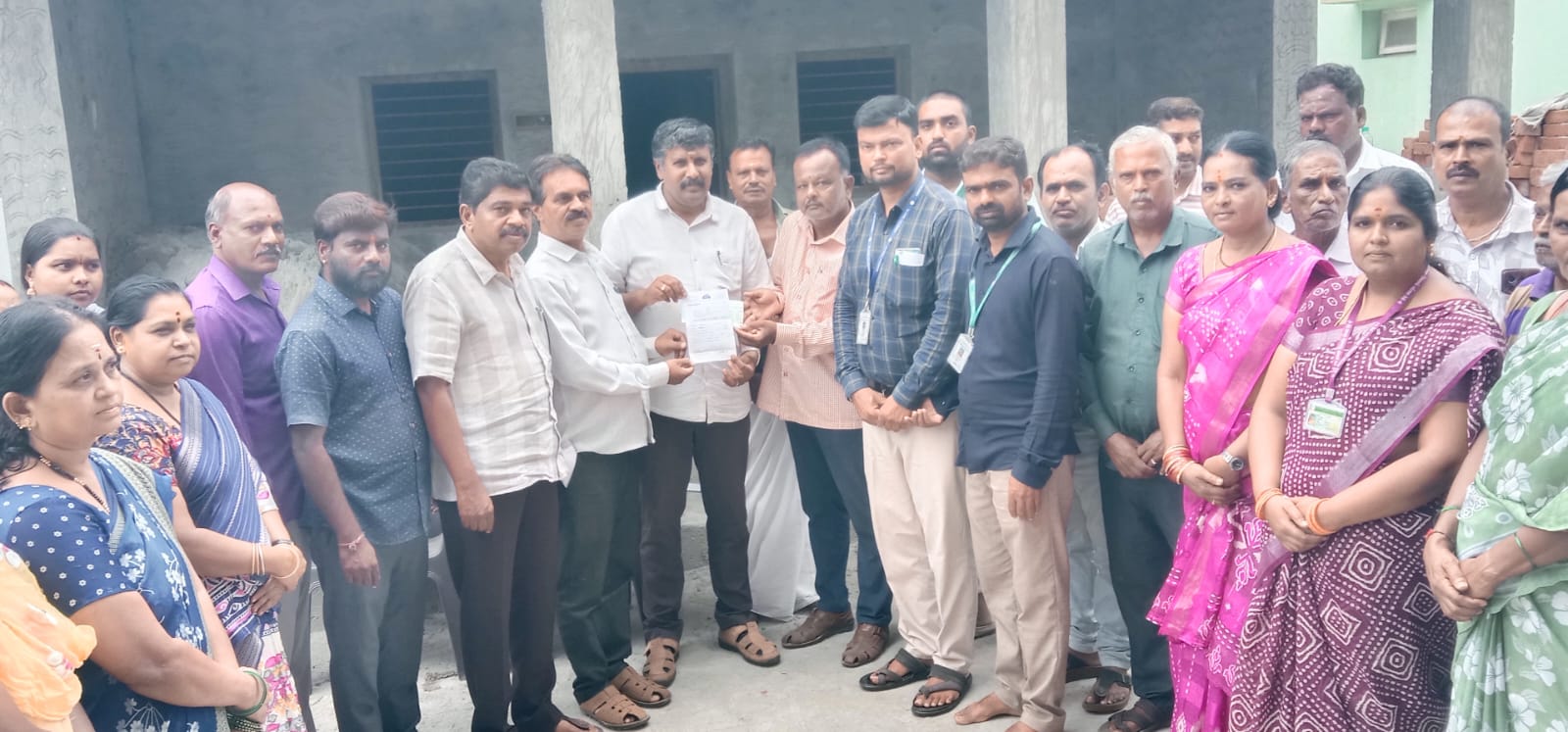 ಧರ್ಮಸ್ಥಳ ಸಂಸ್ಥೆ ಯಿಂದ  ಶ್ರೀ ರಾಮಲಿಂಗ ಚೌಡೇಶ್ವರಿ ದೇವಾಲಯದ ಜೀರ್ಣೋದ್ಧಾರ ಅಭಿವೃದ್ಧಿ ಕಾಮಗಾರಿಗೆ ಒಂದು ಲಕ್ಷ ರೂ ಕೊಡುಗೆ 