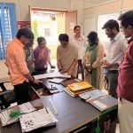 ಸಮಯಕ್ಕೆ ಬಾರದ ಅಧಿಕಾರಿಗಳಿಗೆ ಡಿಸಿ ಕ್ಲಾಸ್