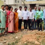 ಪಂಚ ಗ್ಯಾರಂಟಿ ಯೋಜನೆಗಳಿಗೆ ಮೂರು ವರ್ಷ: ತಾವರೆಕೆರೆ ಶಾಲೆಯಲ್ಲಿ ಸಸಿ ನೆಡುವ ಮೂಲಕ ಸಂಭ್ರಮಾಚರಣೆ