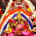 ಎರಡನೇ ಆಷಾಢ ಶುಕ್ರವಾರವು ಚಾಮುಂಡಿ ಬೆಟ್ಟಕ್ಕೆ ಹರಿದು ಬಂದ ಭಕ್ತ ಸಾಗರ ಚಾಮುಂಡಿ ದೇವಿಗೆ ಪೂಜೆ ಸಲ್ಲಿಸಿದ ಸಂಸದ ಸುನಿಲ್ ಬೋಸ್
