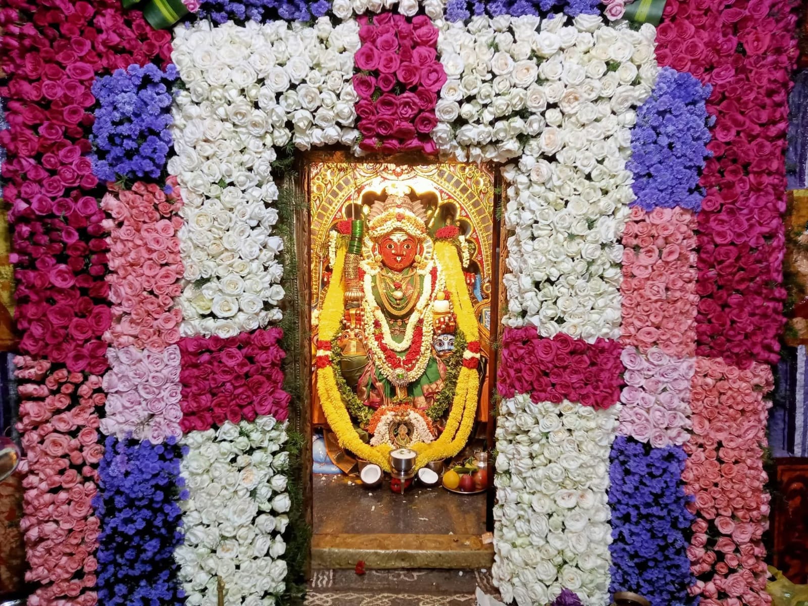 ಮೇಲೂರಿನ ಸುಪ್ರಸಿದ್ಧ ಗ್ರಾಮದೇವತೆ ಶ್ರೀ ಗಂಗಮ್ಮದೇವಿಯ ಸನ್ನಿಧಾನದಲ್ಲಿ ನವಚಂಡಿಕಾಯಾಗ