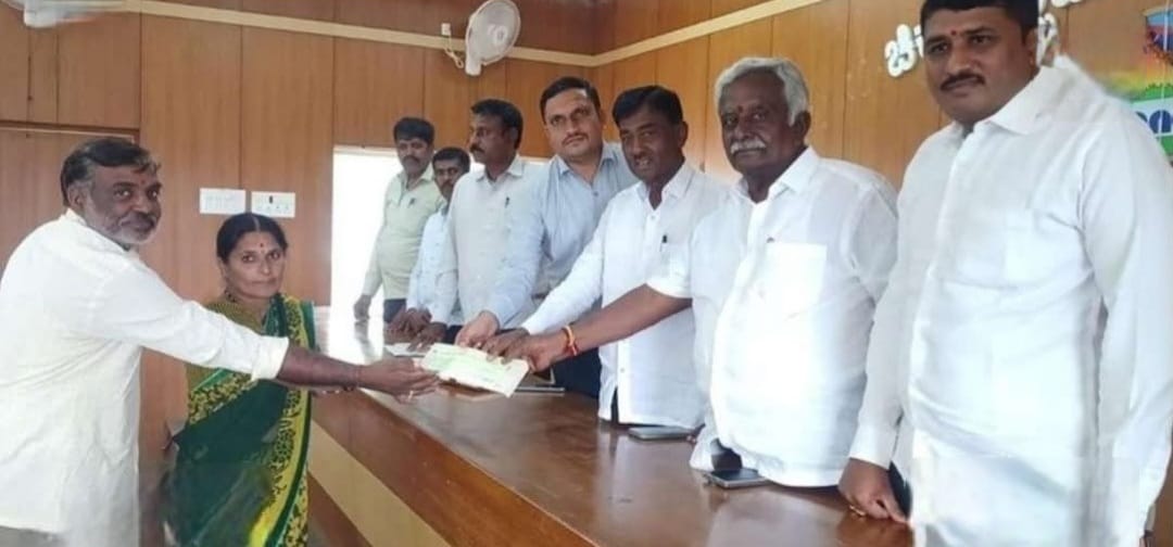 ಗ್ರಾಮೀಣ ಭಾಗದ ಬದುಕಿನ ಆರ್ಥಿಕತೆಗೆ ಹೈನುಗಾರಿಕೆಯಲ್ಲಿ ತೊಡಗಿ