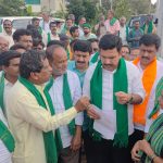 ರೈತರ ಸಮಸ್ಯೆಯನ್ನು ವಿದಾನಸಭೆ ಅಧಿವೇಶನದಲ್ಲಿ ಪ್ರಸ್ತಾಪಿಸುವೆ : ಬಿ.ವೈ.ವಿಜಯೇಂದ್ರ ರೈತರಿಗೆ ಭರವಸೆ