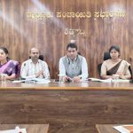 ಕಂದಾಯ ಗ್ರಾಮದ ಅಭಿಯಾನದ ಪ್ರಯುಕ್ತ ಅಧಿಕಾರಿಗಳಿಗೆ ತರಬೇತಿ ಕಾರ್ಯಕ್ರಮದಲ್ಲಿ ತಾಲ್ಲೂಕಿನ ಮಾಹಿತಿ ಪಡೆದ ಜಿಲ್ಲಾಧಿಕಾರಿ ಜಿ.ಪ್ರಭು.
