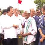 ಮಳೆ ಕೊರತೆಯಿಂದ ಸೊರಗಿದ ಬೆಳೆ: ರೈತರ ನೋವಿಗೆ ಸ್ಪಂದಿಸಿದ ಸಚಿವ ಚಲುವರಾಯಸ್ವಾಮಿ