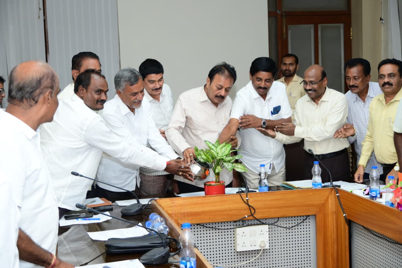 ಕಬಿನಿ ಕಟ್ಟು ನೀರು ಸಮಸ್ಯೆಗೆ 2 ದಿನದಲ್ಲಿ ಪರಿಹಾರ – ರೈತರ ಬೆಳೆ ರಕ್ಷಣೆಗೆ ಆದ್ಯತೆ : ಸಚಿವ ಚಲುವರಾಯಸ್ವಾಮಿ