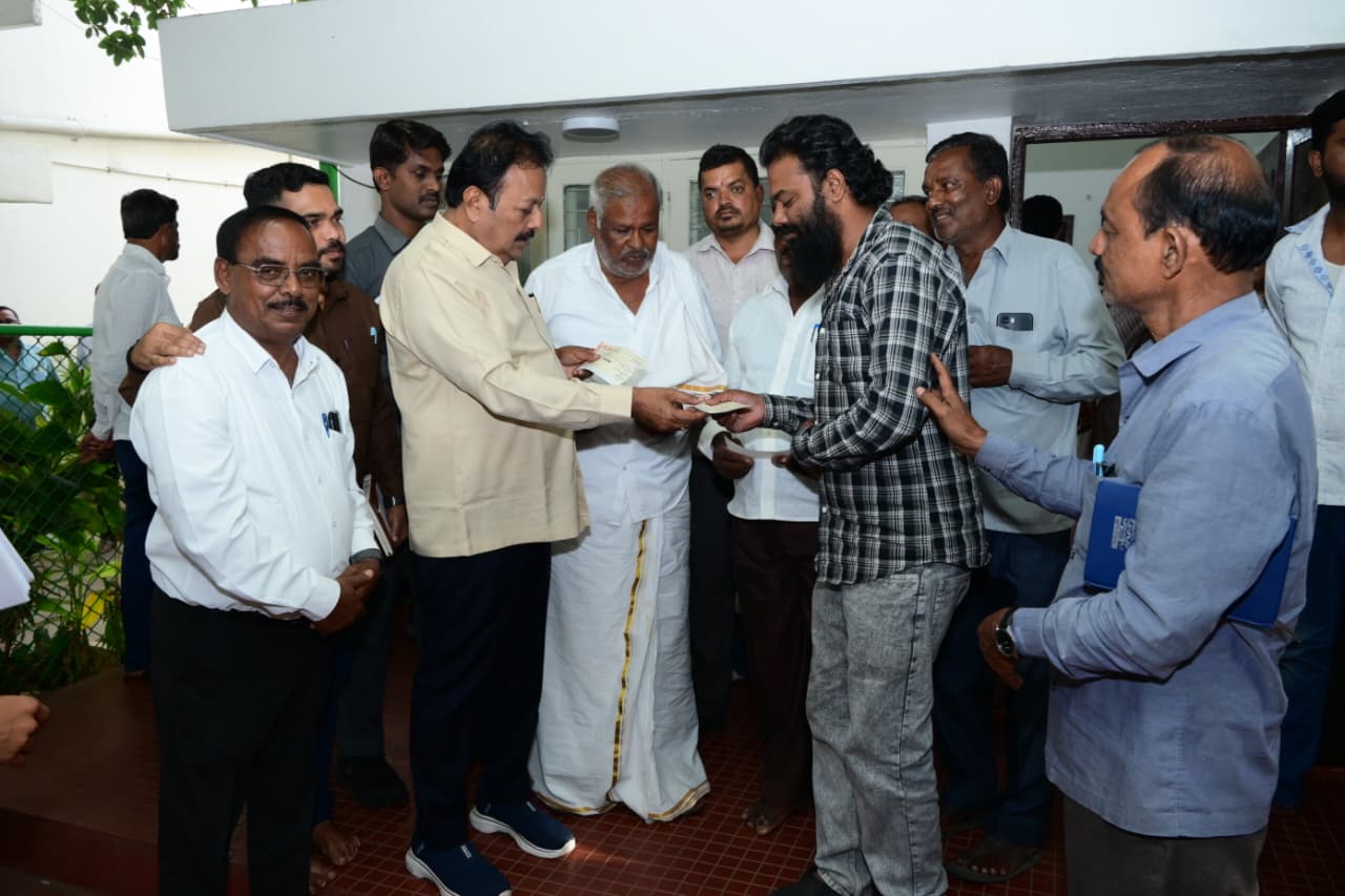 ಮೈಶುಗರ್ ರೈತರಿಗೆ ಸಿಹಿ ಸುದ್ದಿ – 2 ಲಕ್ಷ ಟನ್ ಕಬ್ಬಿಗೆ ಬಟವಾಡೆ ಬಿಡುಗಡೆ, ನಾಳೆಯಿಂದಲೇ DBT ಮೂಲಕ ರೈತರ ಖಾತೆಗೆ ಹಣ”