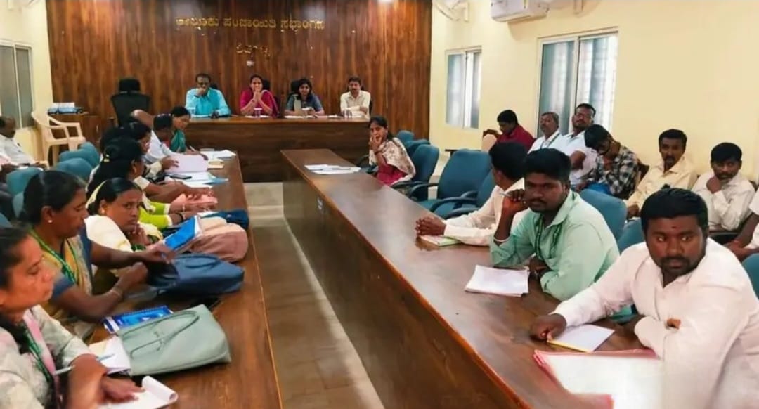 ತಾಲ್ಲೂಕು ಪಂಚಾಯಿತಿ ಸಭಾಂಗಣದಲ್ಲಿ ವಿಕಲಚೇತನರ ಕುಂದುಕೊರತೆಗಳ ಸಭೆ
