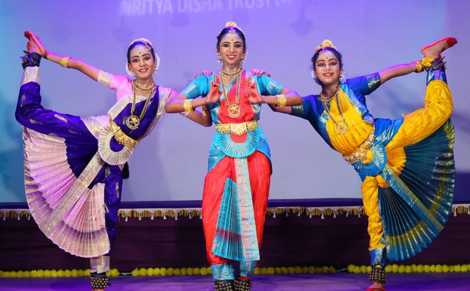 “ನೃತ್ಯಪ್ರಭಾ” ಮೂಲಕ ಮಿಂಚಿದ ನೃತ್ಯ ನೀರಾಜನ