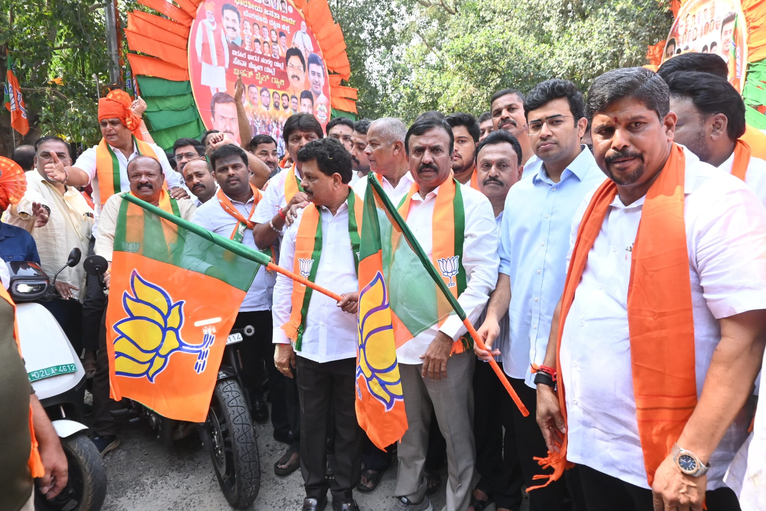 ಬೃಹತ್ ‘ಸೇವಾ ಜ್ಯೋತಿ ಯಾತ್ರೆ’ ಹಾಗೂ ಬೈಕ್ ರಾಲಿಗೆ ಚಾಲನೆ : ‘ವಿಕಸಿತ ಭಾರತ – ಸಂಕಲ್ಪ ಸಭೆ’ ಯಶಸ್ವಿ
