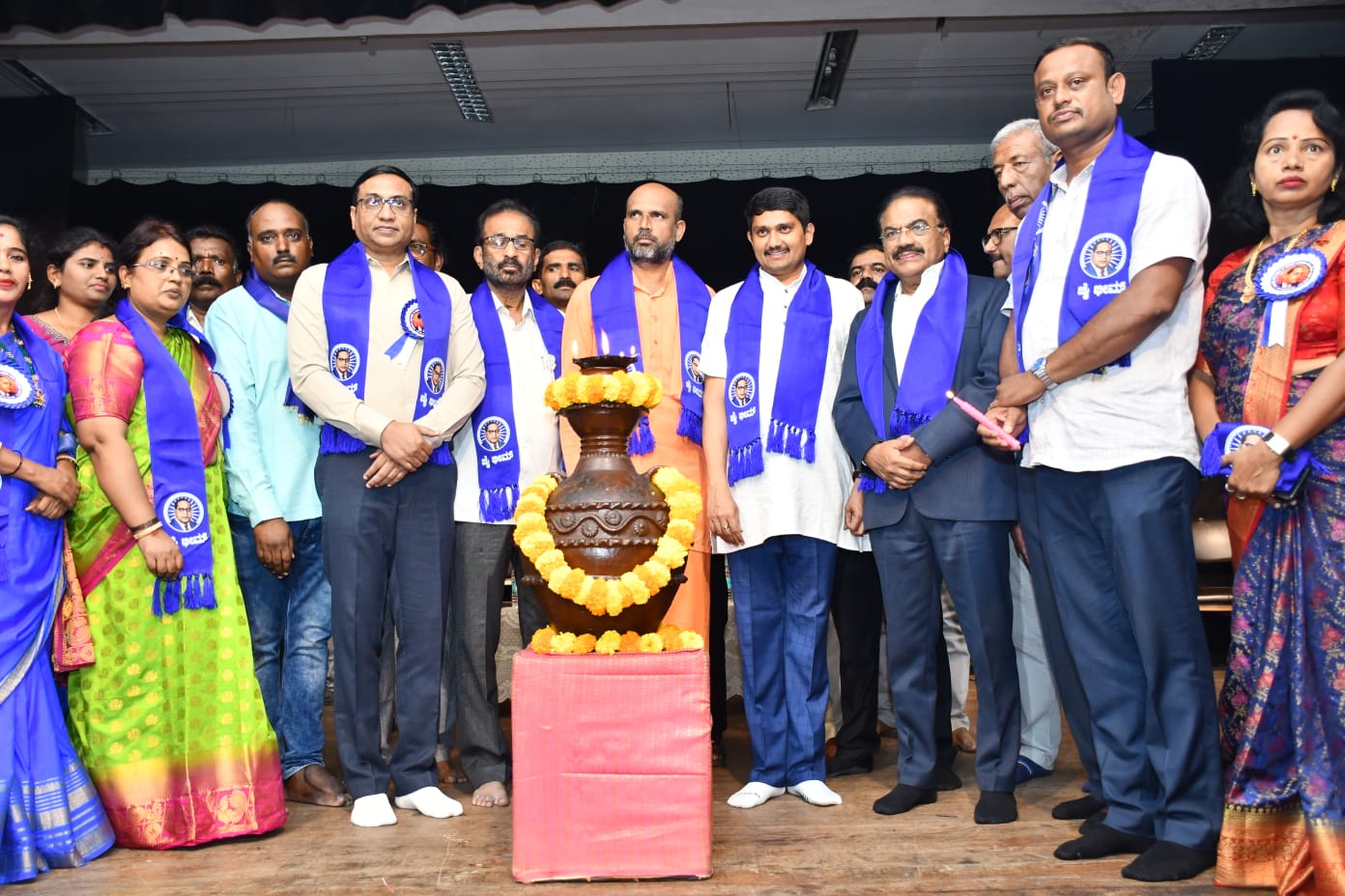 ಸ್ವಾರ್ಥಿಗಳು ತಮಗಾಗಿ ಬದುಕುತ್ತಾರೆ, ಸ್ವಾಭಿಮಾನಿಗಳು ಸಮಾಜಕ್ಕಾಗಿ ಬದುಕುತ್ತಾರೆ, ಜನರ ಧ್ವನಿ ಸಂವಿಧಾನವಾಗಿದೆ : ಶ್ರೀ ಜ್ಞಾನ ಪ್ರಕಾಶ್ ಸ್ವಾಮಿಜೀ