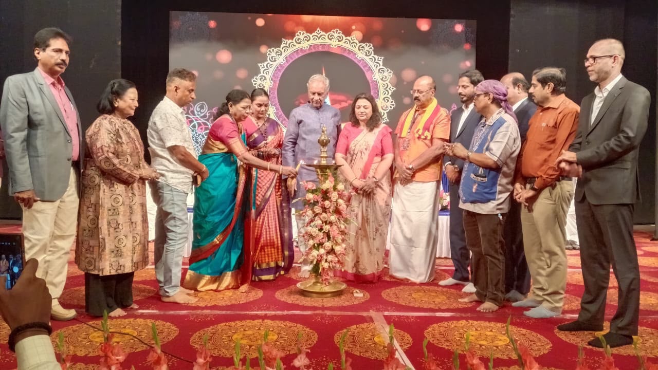 ಅದ್ಧೂರಿಯಾಗಿ ನಡೆದ 3ನೇ ಅನಿವಾಸಿ ಕನ್ನಡಿಗರ ಸಮ್ಮೇಳನ; ಸಮ್ಮೇಳನಾಧ್ಯಕ್ಷೆಯಾಗಿ ಶ್ರೀಮತಿ ಸುಮಾ ಮಹೇಶ್ ಗೌಡ
